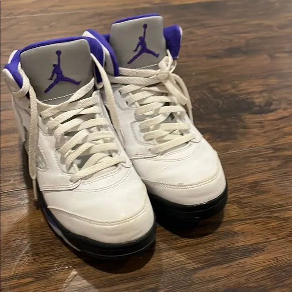 Air Jordan 5 Retro White Purple Sneakers