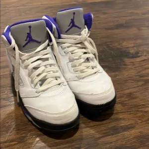 Air Jordan 5 Retro White Purple Sneakers