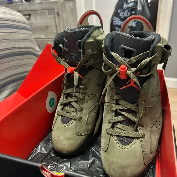 Air Jordan 6 Retro Cactus Jack Sneakers size 10.5