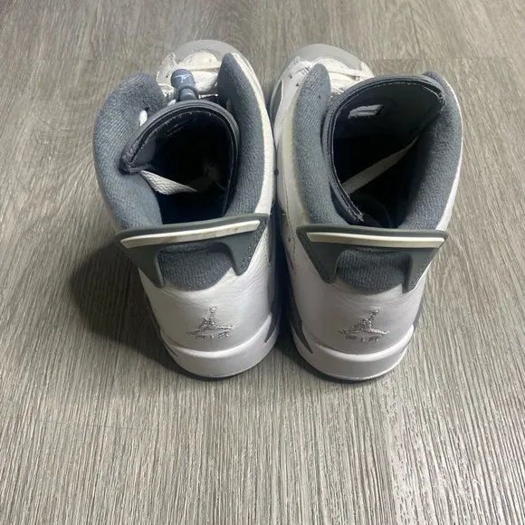 Air Jordan 6 Retro Cool Grey GS Shoe Size 6.5Y Gray 384665-100 Preowned
