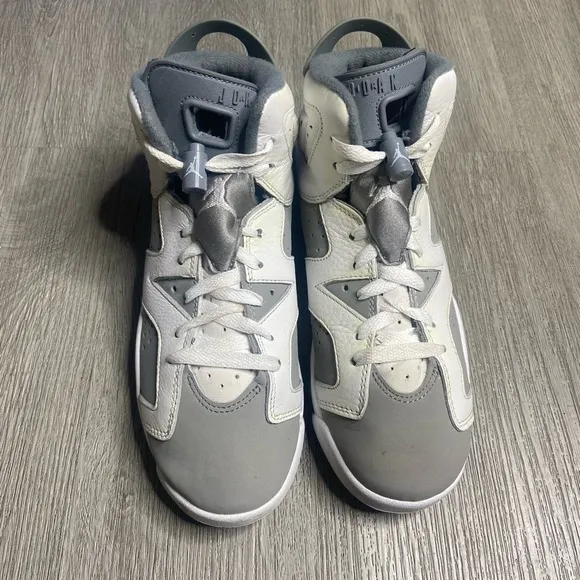 Air Jordan 6 Retro Cool Grey GS Shoe Size 6.5Y Gray 384665-100 Preowned