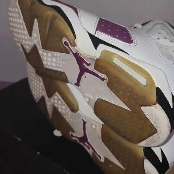 Air Jordan 6 Retro Grape Sz 4y