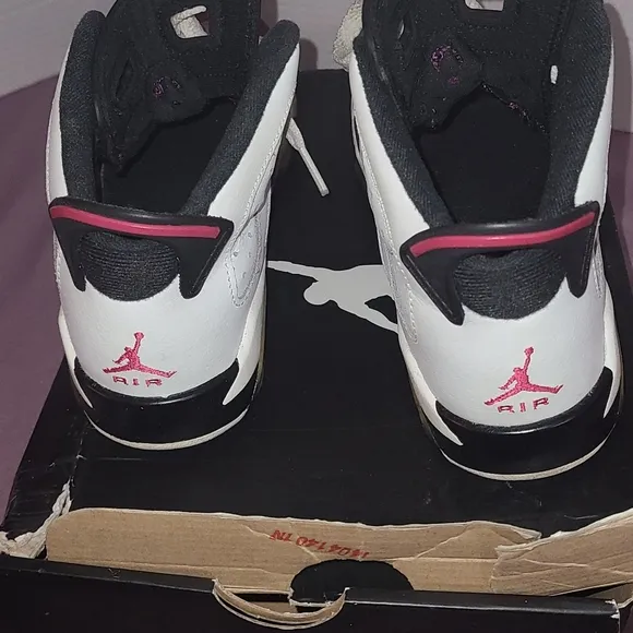 Air Jordan 6 Retro Grape Sz 4y