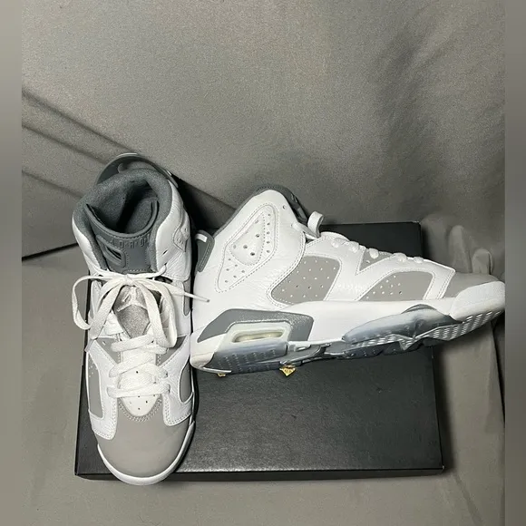 Air Jordan 6 Retro (GS) size 6 Y - used in Extremely good condition with box