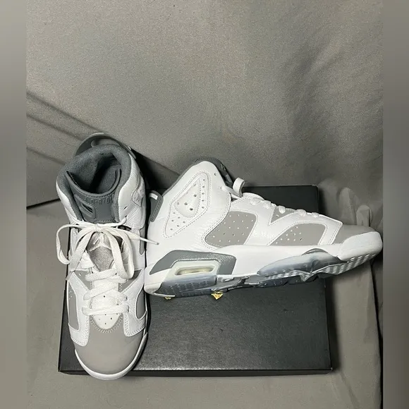Air Jordan 6 Retro (GS) size 6 Y - used in Extremely good condition with box