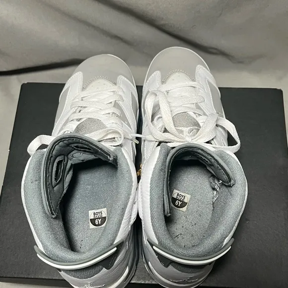Air Jordan 6 Retro (GS) size 6 Y - used in Extremely good condition with box