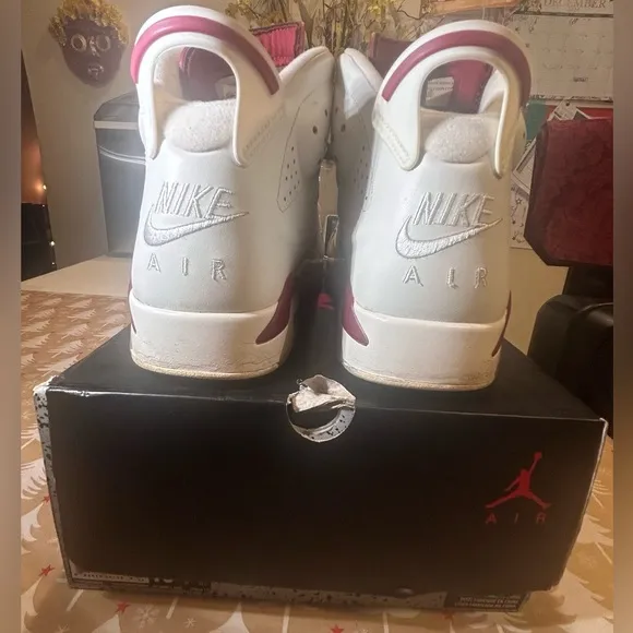 Air Jordan 6 Retro “Maroon 2015” classic sneakers with Original Box