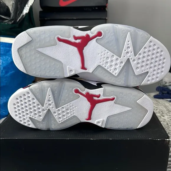 AIR JORDAN 6 RETRO Red and White Sneakers NEW in the box