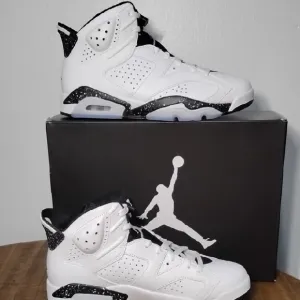 Air Jordan 6 RETRO White and Black Sneakers brand New