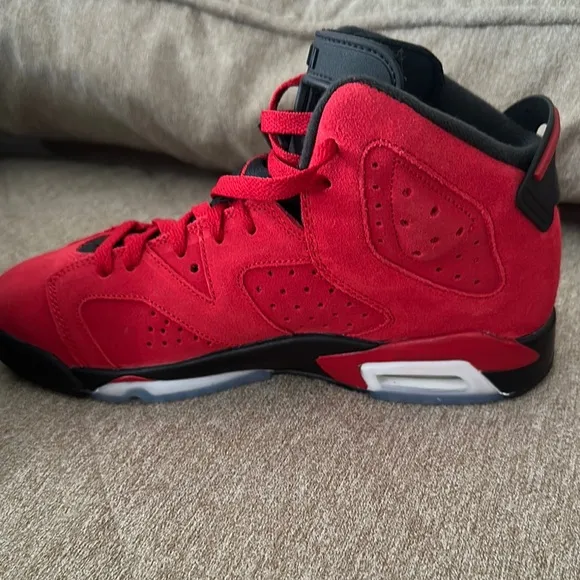 Air Jordan 6.5Y Retro (GS) Varsity Red/Black Sneakers