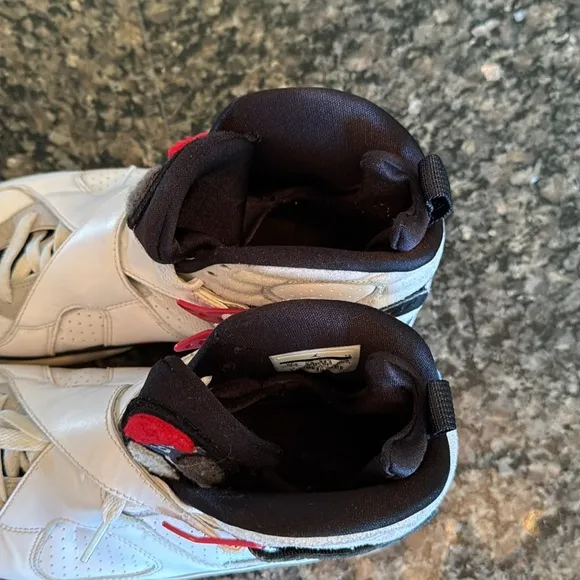 Air Jordan 8 retro bugs bunny with card White and Black Sneakers GUC 10