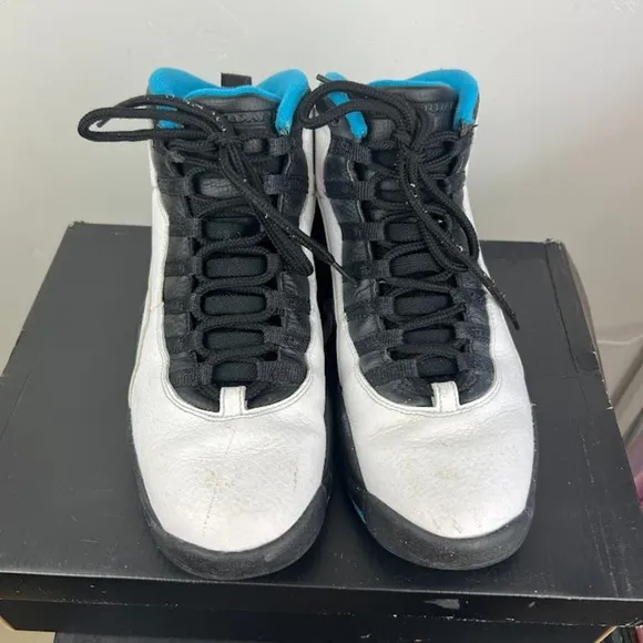 Air Jordan Retro 10 white/ powder blue/ black size 9.5 sneakers