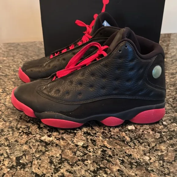Air Jordan retro 13 Dirty bred Red black cat playoffs Sneakers EUC 10.5