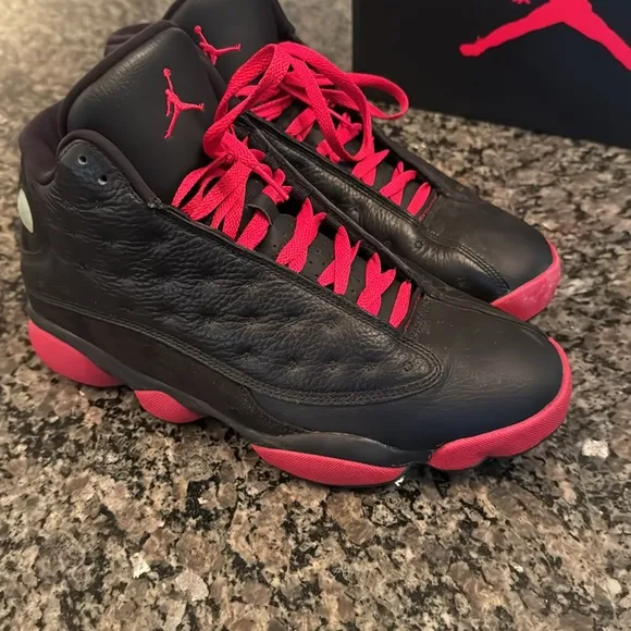 Air Jordan retro 13 Dirty bred Red black cat playoffs Sneakers EUC 10.5