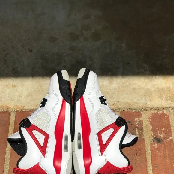 Air Jordan Retro 4 “Red Cement” Size 7Y / 8.5 Wmns