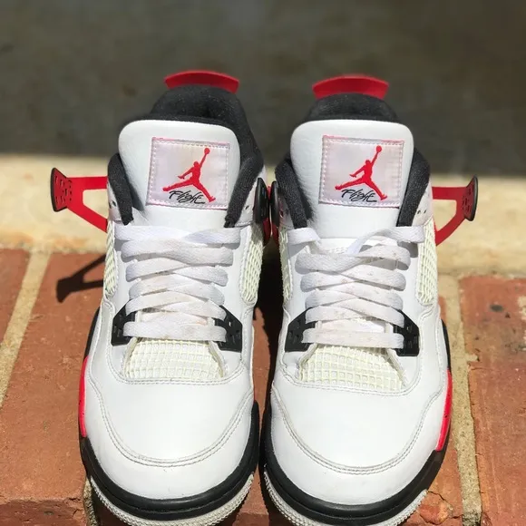 Air Jordan Retro 4 “Red Cement” Size 7Y / 8.5 Wmns