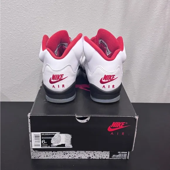 Air Jordan Retro 5, Fire Red Silver Tongue (2020) (GS)