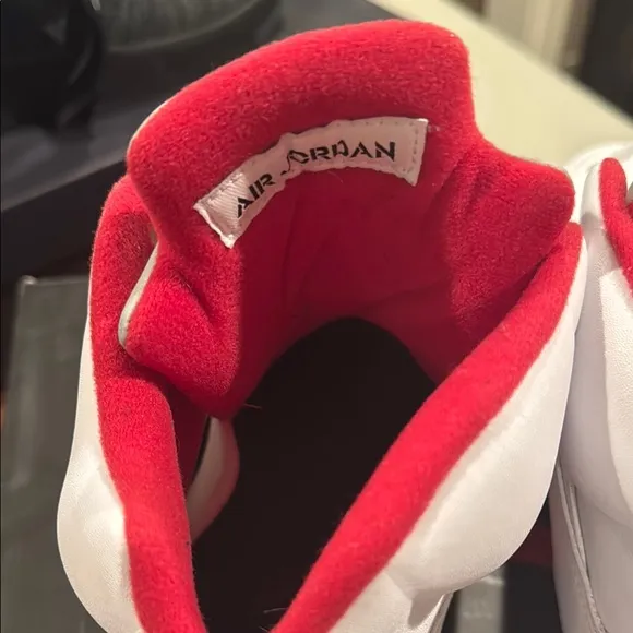 Air Jordan Retro 5 - Size 10.5
