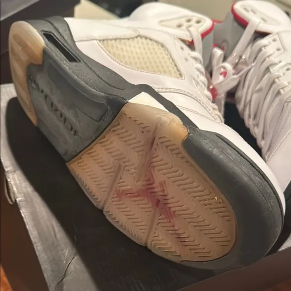 Air Jordan Retro 5 - Size 10.5