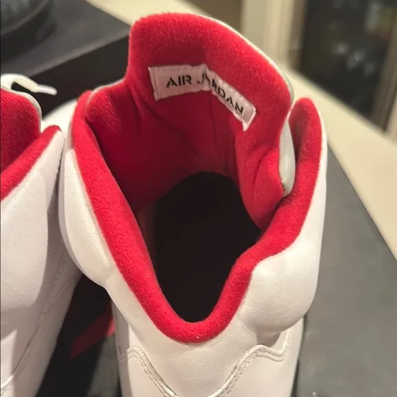 Air Jordan Retro 5 - Size 10.5