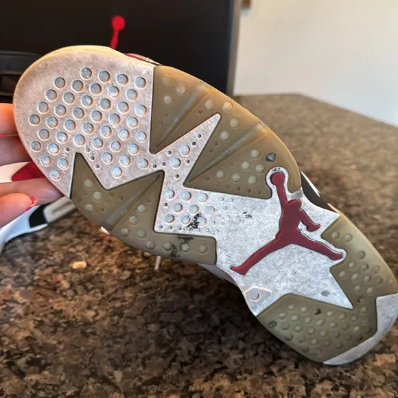 Air Jordan retro 6 Carmine Red and White Sneakers EUC 10.5