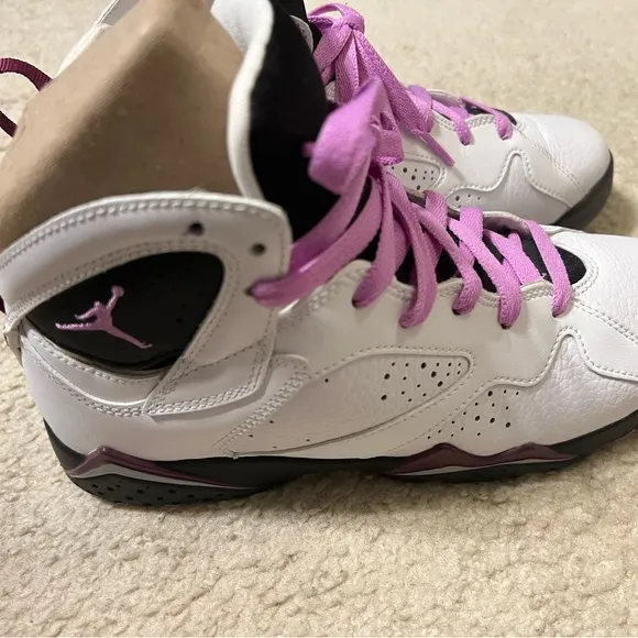 Air Jordan retro 7s sneakers