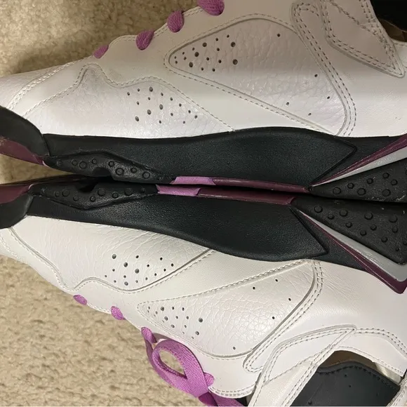 Air Jordan retro 7s sneakers