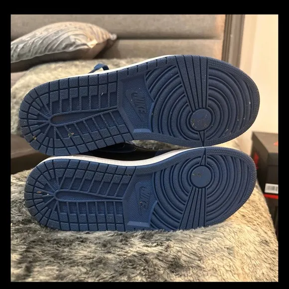 Air Jordan Retro High OG ‘Dark Marina Blue’
