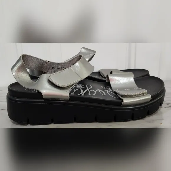 Alegria Playa Pewter Patent sandals women's size 37/6.5-7