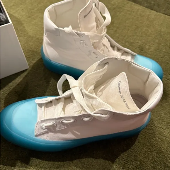 Alexander McQueen clean!!!! White Sneakers with sky Blue Soles worn once.