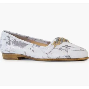 Amalfi Rangoni Oste Loafers 8.5 NWOT White Silver Gold Chain Flats Italian Luxe