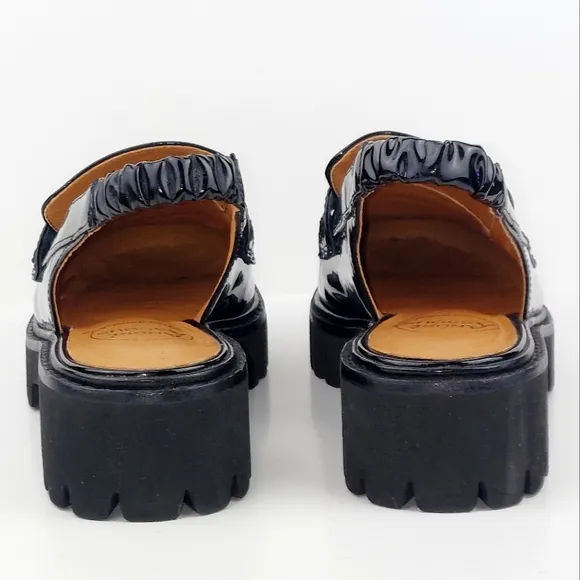 Andre Assous Rita Black Patent Featherweights Slingback Lug Sole Loafer Size 6