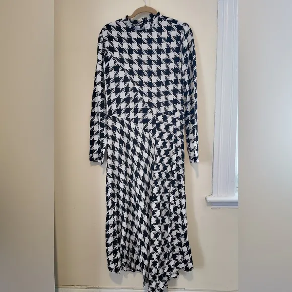 Ann Taylor Houndstooth Mock Neck Midi Dress | Size 14
