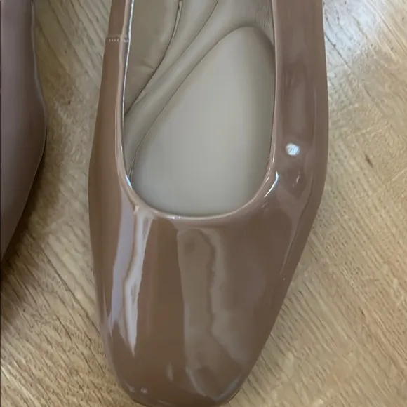 ANTONIO MELANI Tan Ballet Flats Square-Toe Design