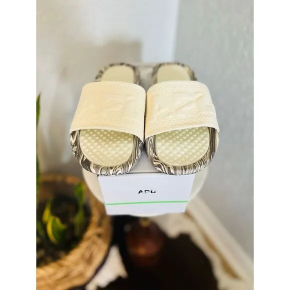 APL Women's Big Logo TechLoom Slide Sandals, Vegan, Silver Marble, Size 7 NWT