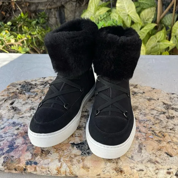 Aquatalia Women Valarie Black Suede Real Shearling Lined Boots size 6.5 new