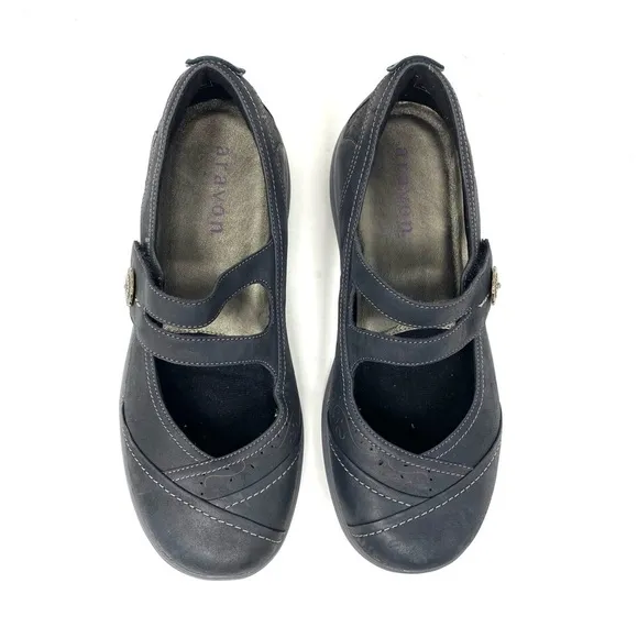 Aravon Women's Revshow Mary Jane Black Flats AAU01BK WIDE