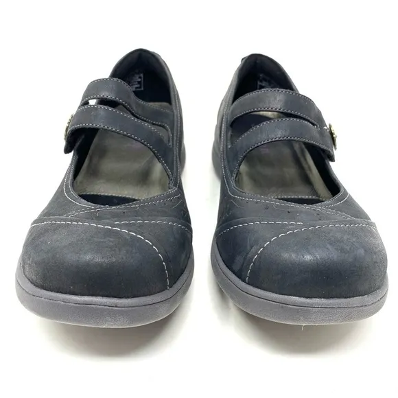 Aravon Women's Revshow Mary Jane Black Flats AAU01BK WIDE