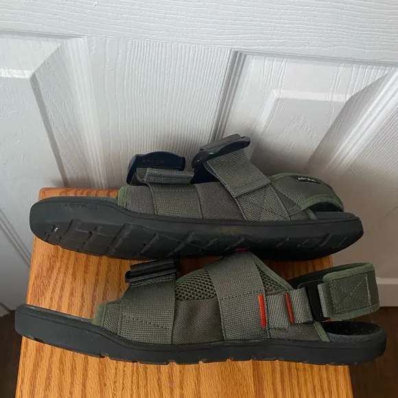 Astral Dark Green PDF Water Hiking Sandals SZ 12
