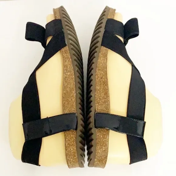 Authentic Bettye Muller black designer sandals Sz 6