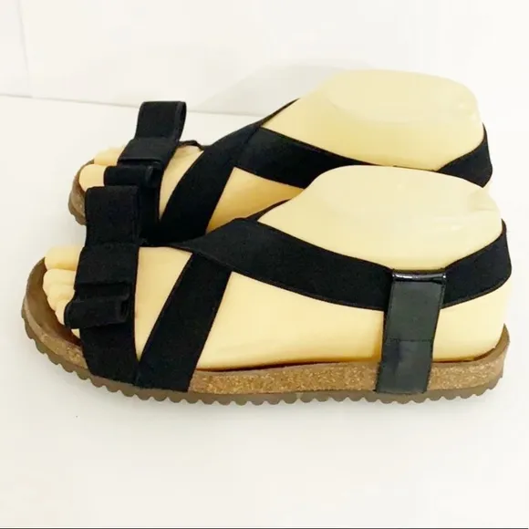 Authentic Bettye Muller black designer sandals Sz 6