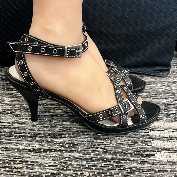 Authentic Priori Italian designer black studded leather heels sandals sz 9
