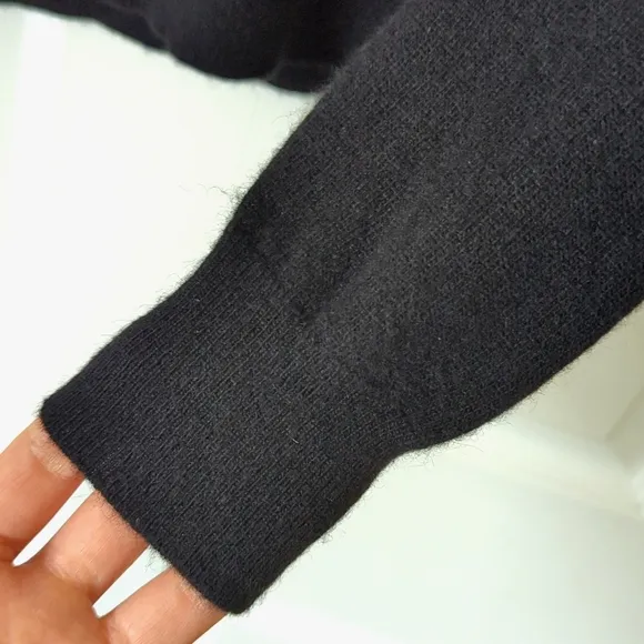 B. Altman &amp; Co. 70's Vintage Deadstock Pure Cashmere Turtleneck Sweater Black S