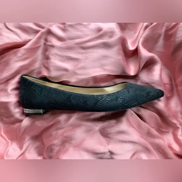 Badgley Mischka Black Brocade Pointy Toe Flats, size 8 md
