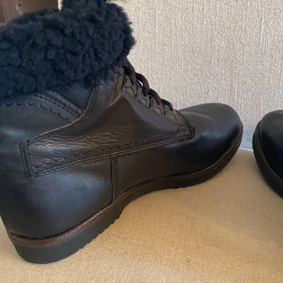 Bally Switzerland Fold-over Leather Shearling Lace Up Ankle Boots Black Size 6