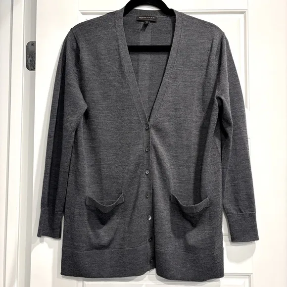 Banana Republic 100% Merino Wool Button Front Boyfriend Cardigan Womens Medium