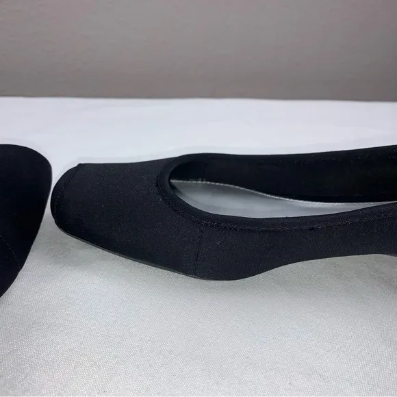 Bandolino Matte Black Fabric Square Pointe Shoe Style Low Heel Ballet Flats Sz 7