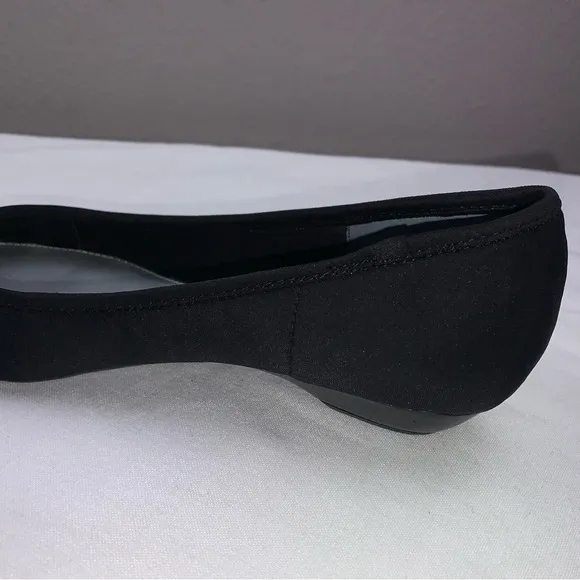 Bandolino Matte Black Fabric Square Pointe Shoe Style Low Heel Ballet Flats Sz 7