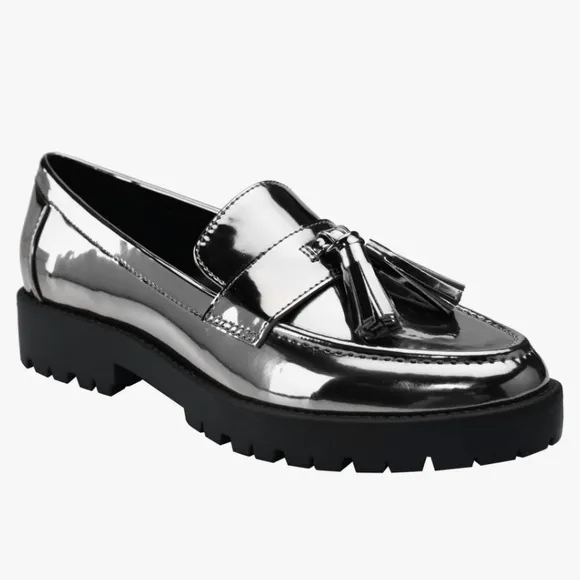 Bandolino Pewter Tassel Loafers NWOT