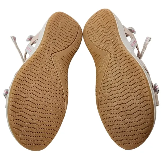 BARETRAPS Wolfe Sandals Comfort Support Sporty Slip On Grip Soles NIB Size 8 M